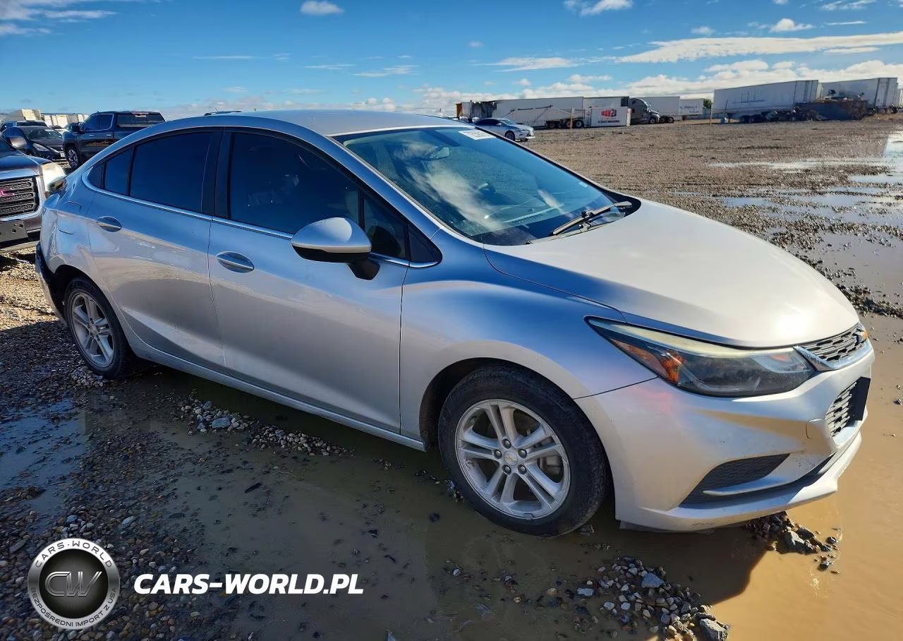 2017 Chevrolet Cruze Lt VIN:3G1BE5SM4HS521596 - 4
