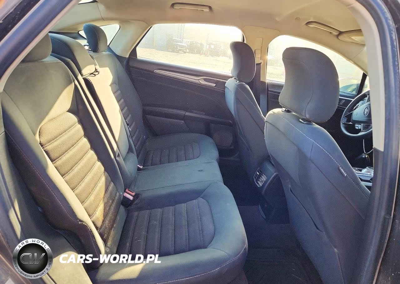 2019 Ford Fusion Se VIN:3FA6P0LU5KR189824 - 10