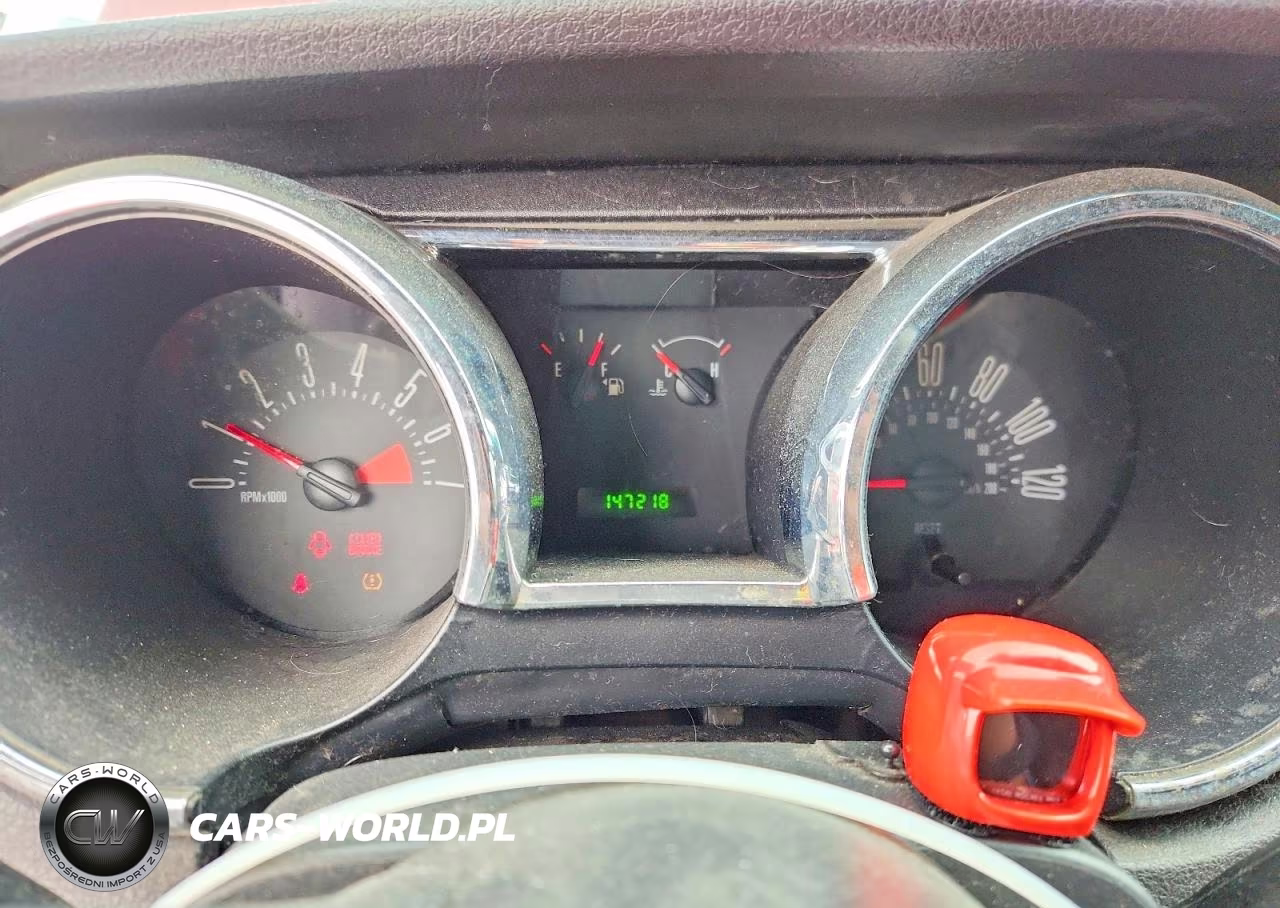 2009 Ford Mustang VIN:1ZVHT80N495111202 - 9