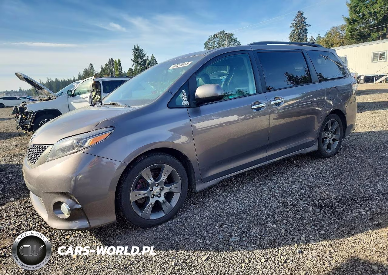 2016 Toyota Sienna Se