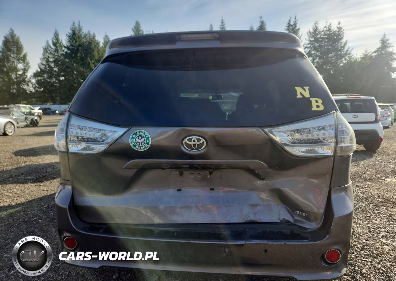 2016 Toyota Sienna Se VIN:5TDXK3DC7GS740568 - 6