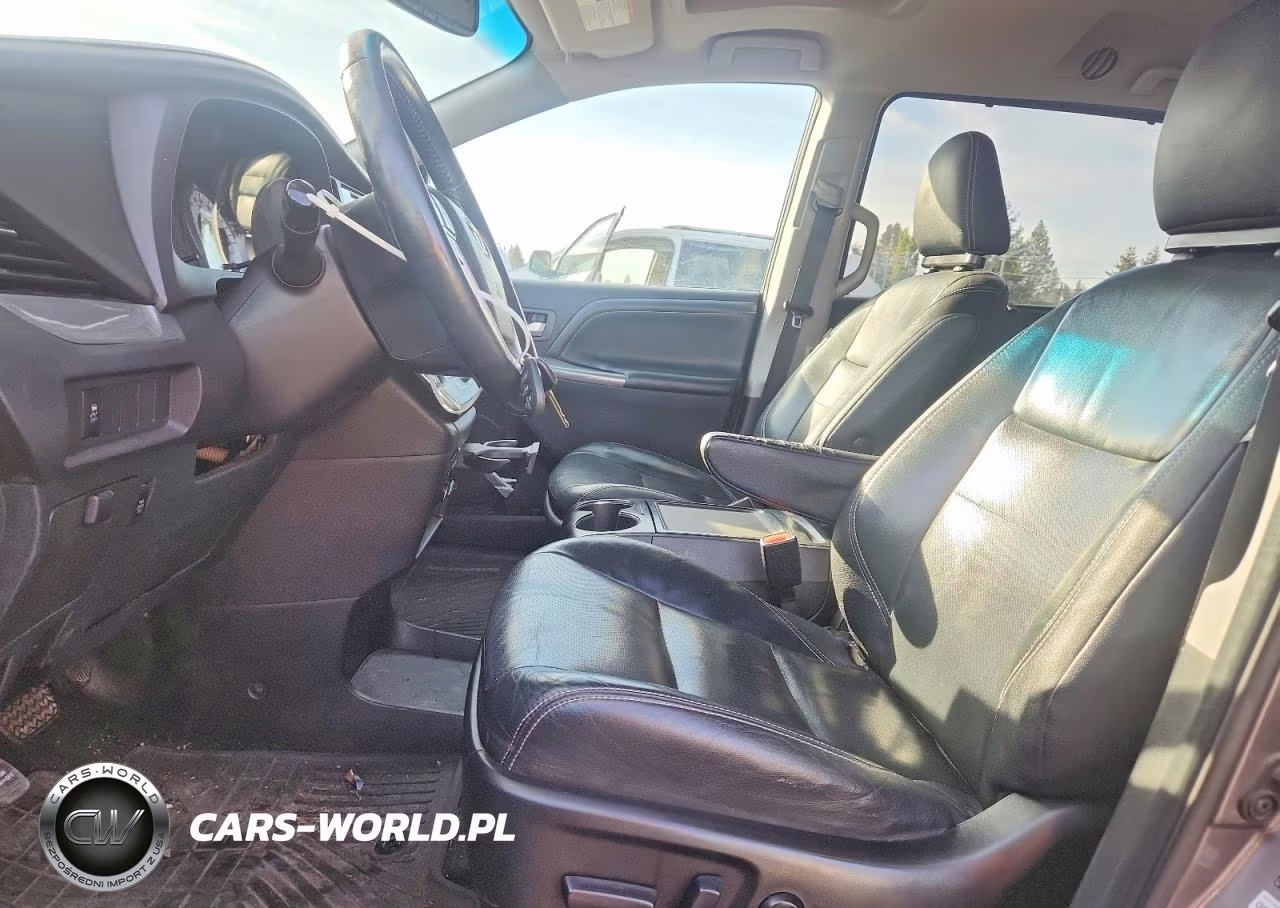 2016 Toyota Sienna Se VIN:5TDXK3DC7GS740568 - 7