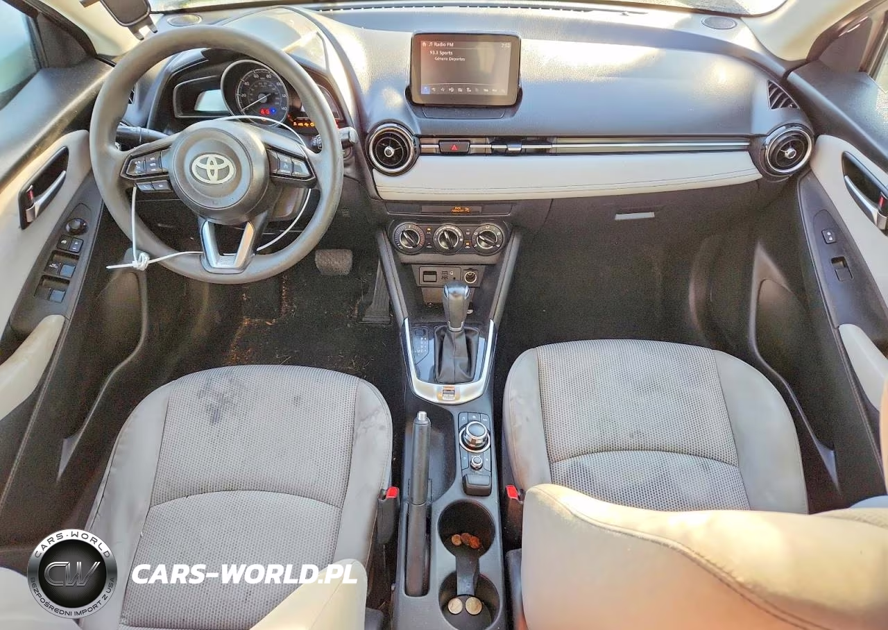2020 Toyota Yaris Hatchback Le VIN:3MYDLBJV1LY700989 - 8