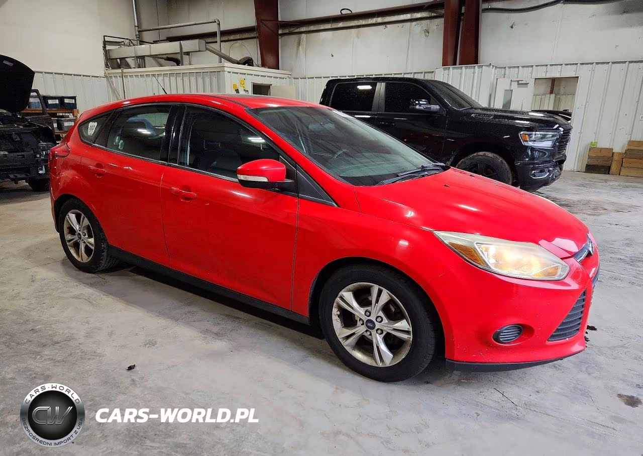2014 Ford Focus Se VIN:1FADP3K26EL288258 - 4