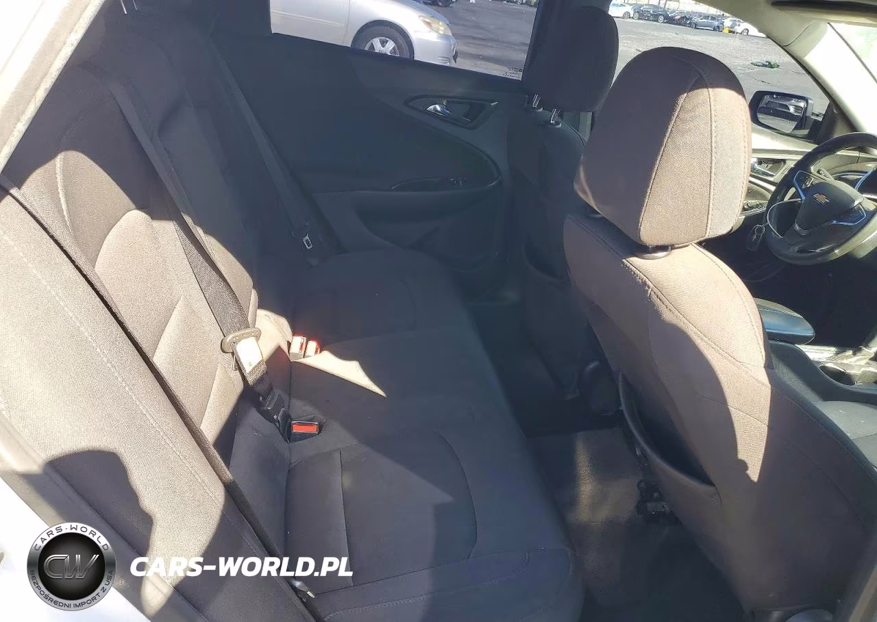 2019 Chevrolet Malibu Lt VIN:1G1ZD5ST9KF138192 - 10
