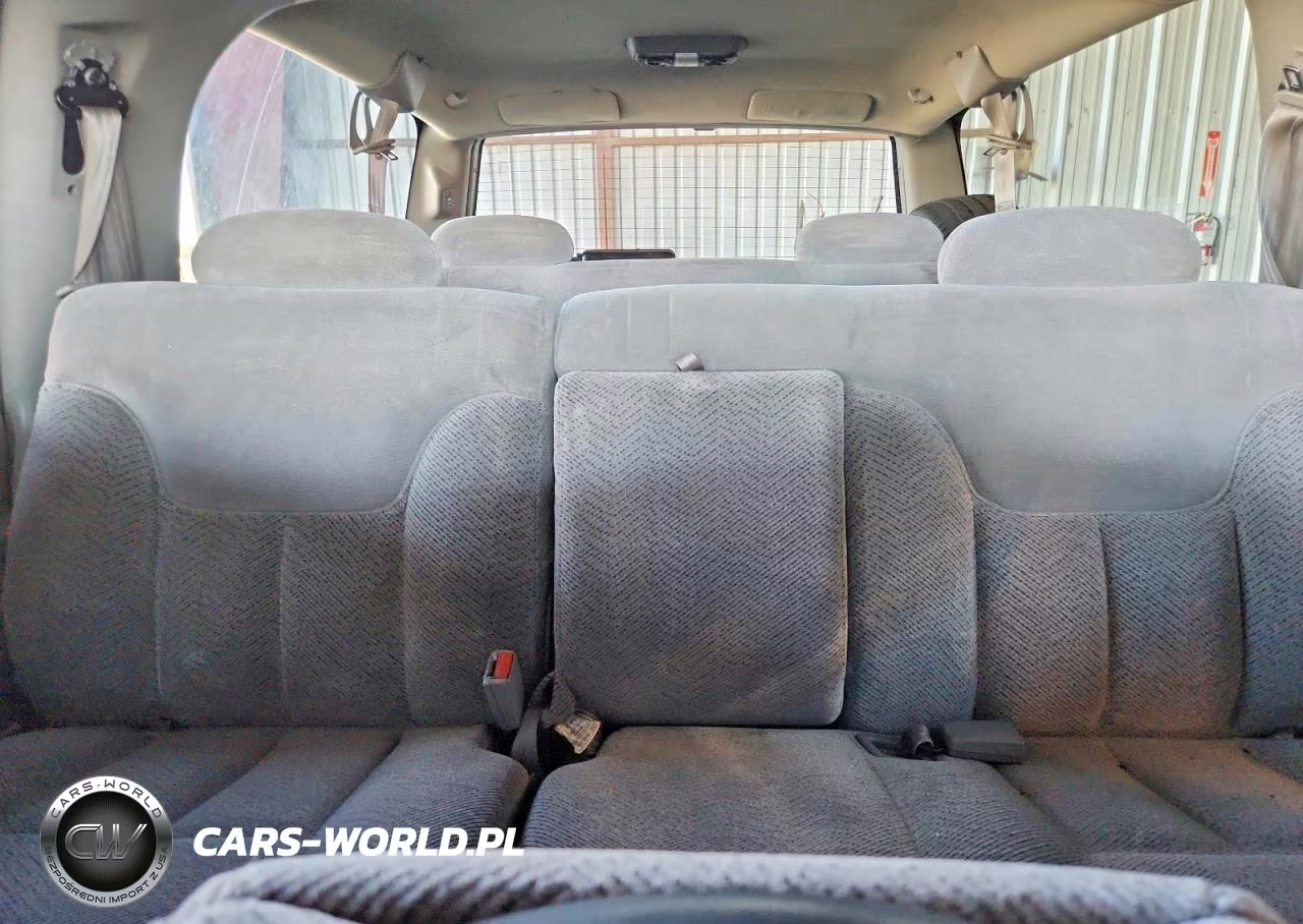 1999 Chevrolet Suburban C1500 VIN:1GNEC16R7XJ434775 - 10