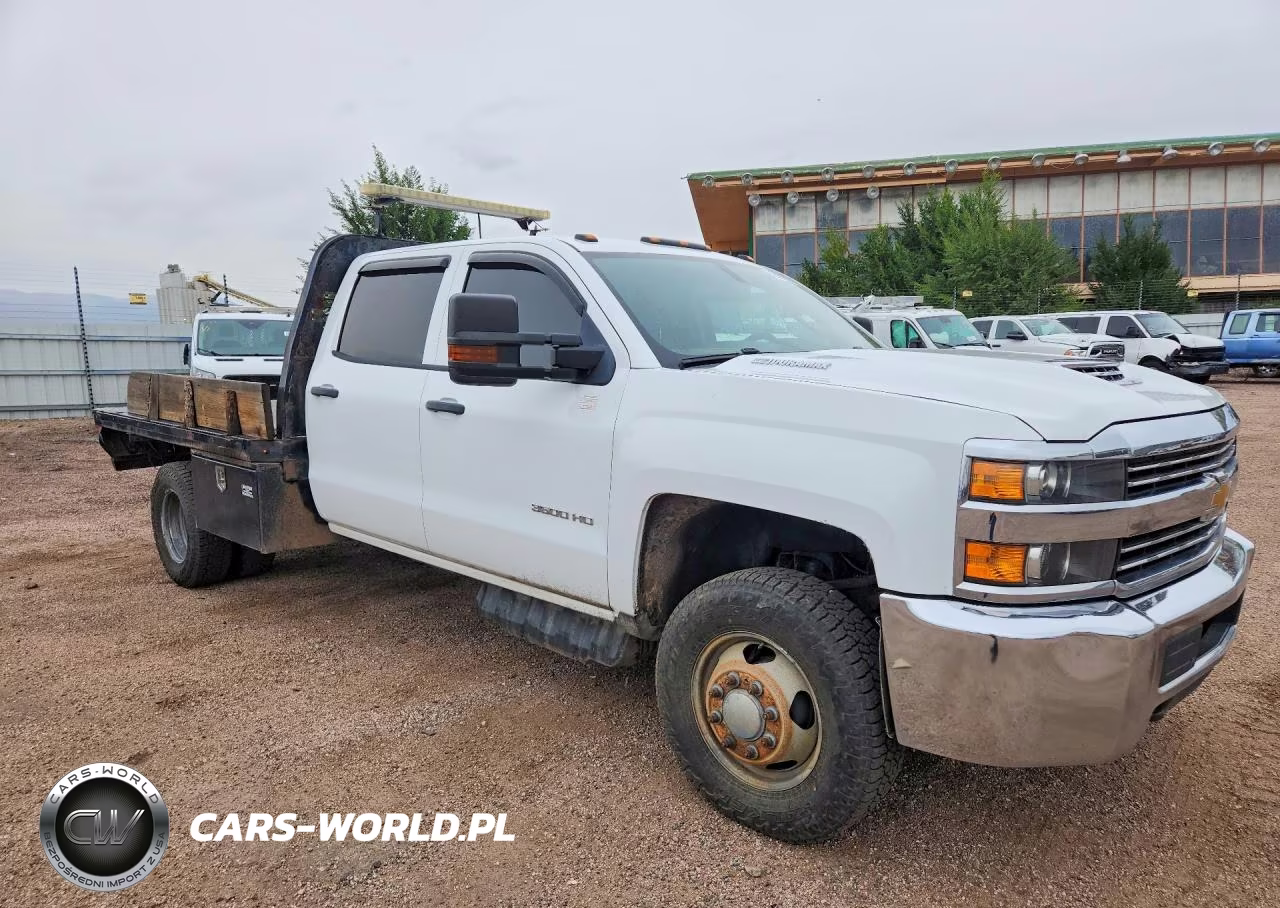 2018 Chevrolet Silverado K3500 VIN:1GB4KYCY5JF119600 - 4