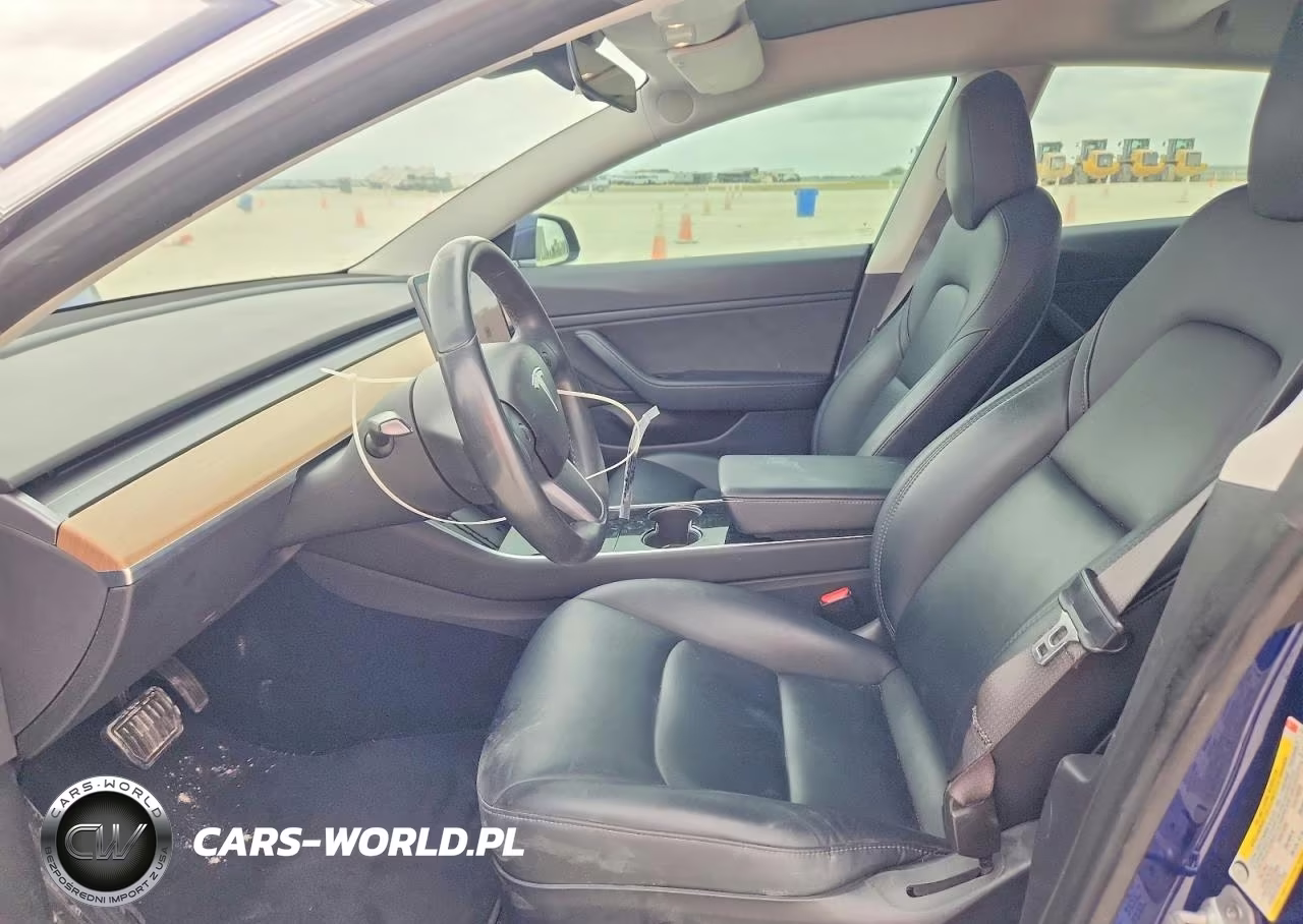 2018 Tesla Model 3 VIN:5YJ3E1EB9JF115164 - 7