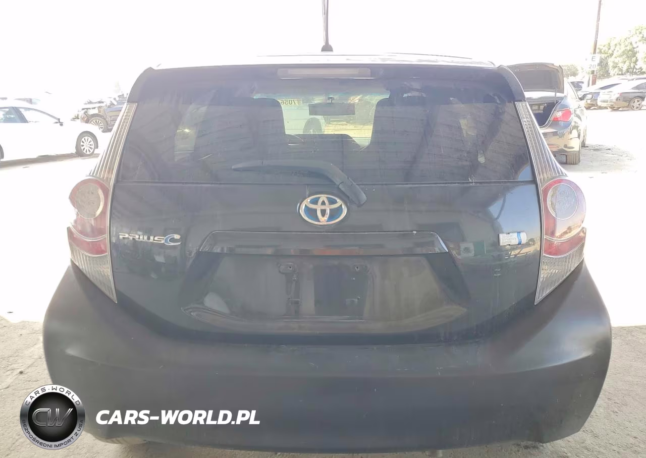 2013 Toyota Prius C One VIN:JTDKDTB3XD1543216 - 6