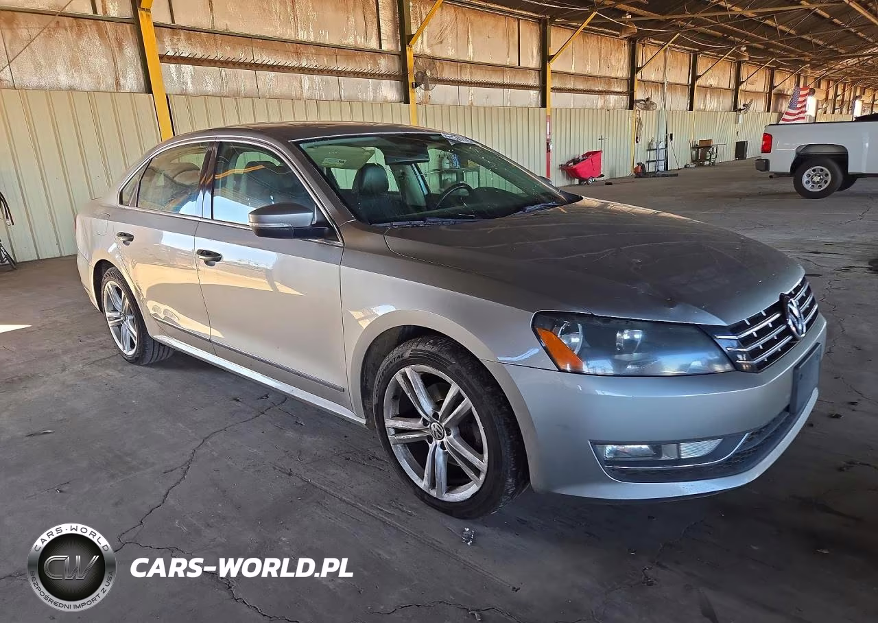 2014 Volkswagen Passat Sel VIN:1VWCN7A39EC045974 - 4