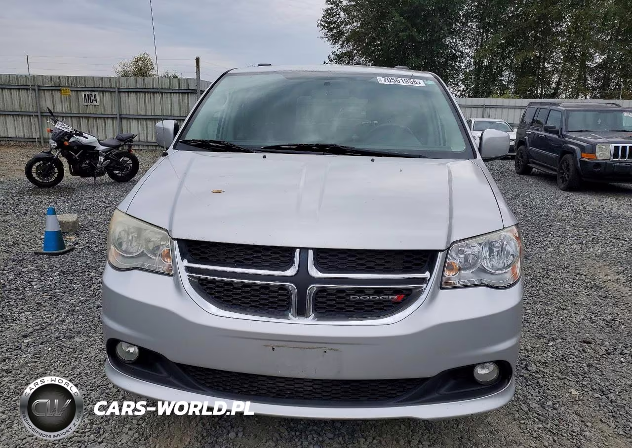 2012 Dodge Grand Caravan Crew VIN:2C4RDGDG5CR246841 - 5
