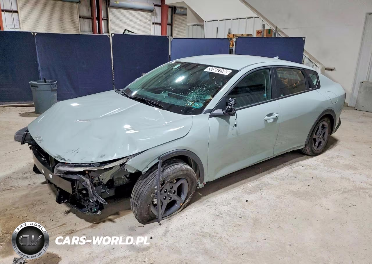 2026 Kia K4 Lxs – zdjęcie 1 z 13