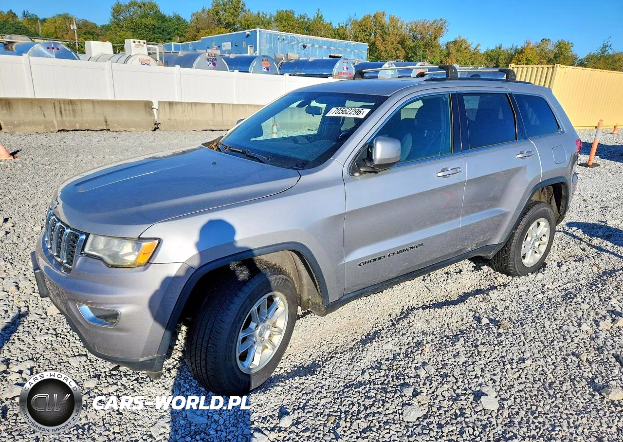 2018 Jeep Grand Cherokee Laredo VIN:1C4RJFAG1JC276688 - 1