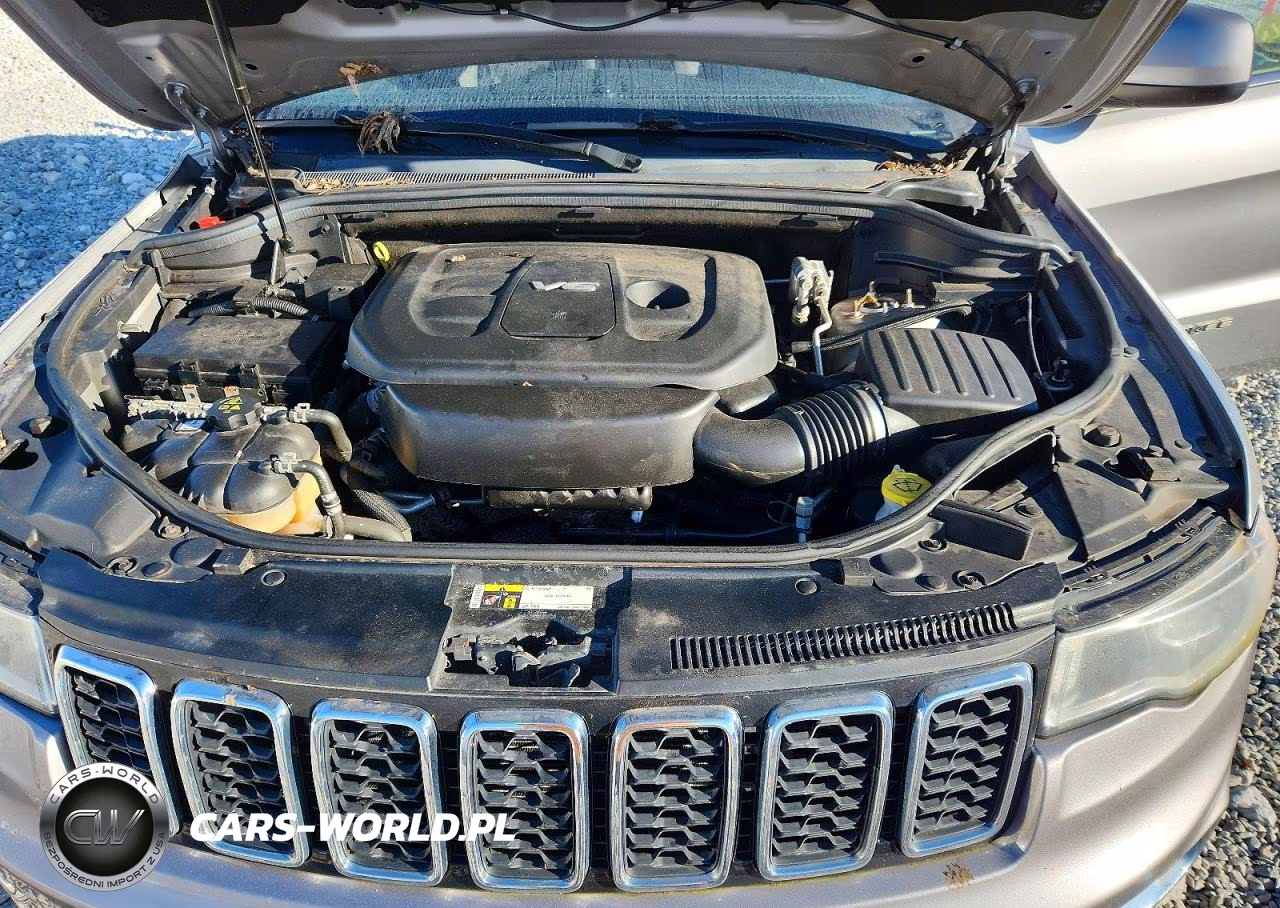 2018 Jeep Grand Cherokee Laredo VIN:1C4RJFAG1JC276688 - 12