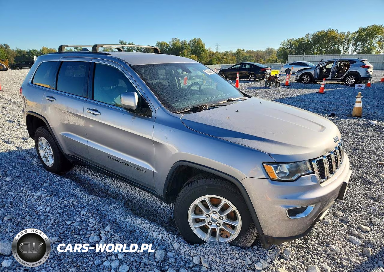 2018 Jeep Grand Cherokee Laredo VIN:1C4RJFAG1JC276688 - 4
