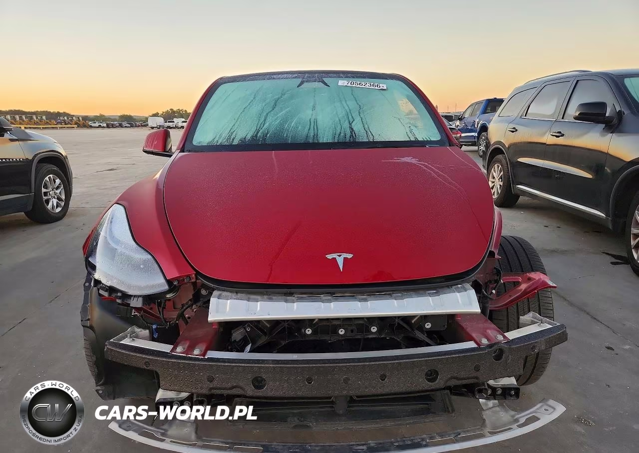 2025 Tesla Model Y VIN:7SAYGDEE4SA369460 - 5