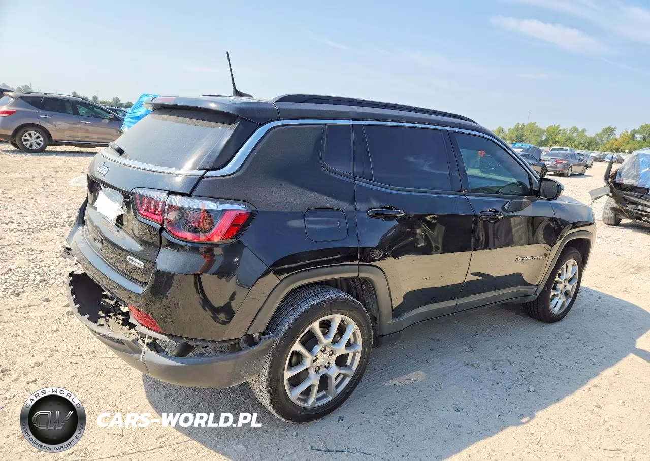 2023 Jeep Compass Latitude Lux VIN:3C4NJDFN9PT518005 - 3