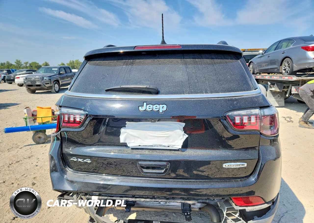 2023 Jeep Compass Latitude Lux VIN:3C4NJDFN9PT518005 - 6