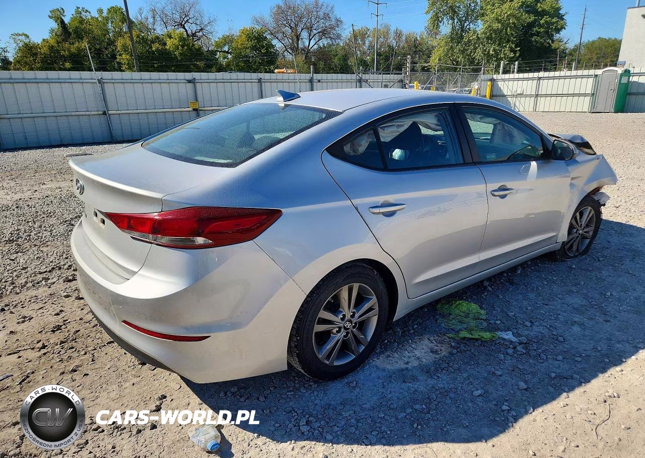 2018 Hyundai Elantra Sel VIN:5NPD84LF7JH281445 - 3