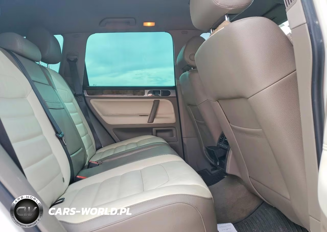 2010 Volkswagen Touareg Tdi VIN:WVGAK7A93AD003419 - 11