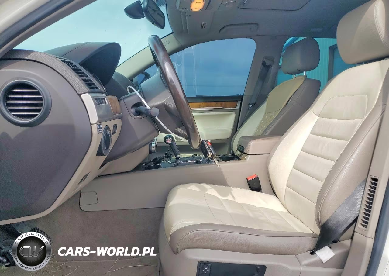 2010 Volkswagen Touareg Tdi VIN:WVGAK7A93AD003419 - 7