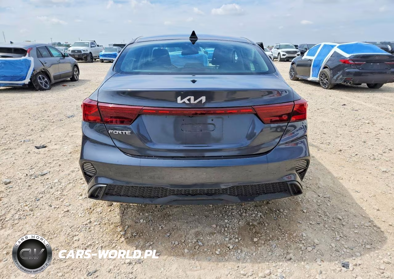 2023 Kia Forte Lxs VIN:3KPF24AD0PE621947 - 6