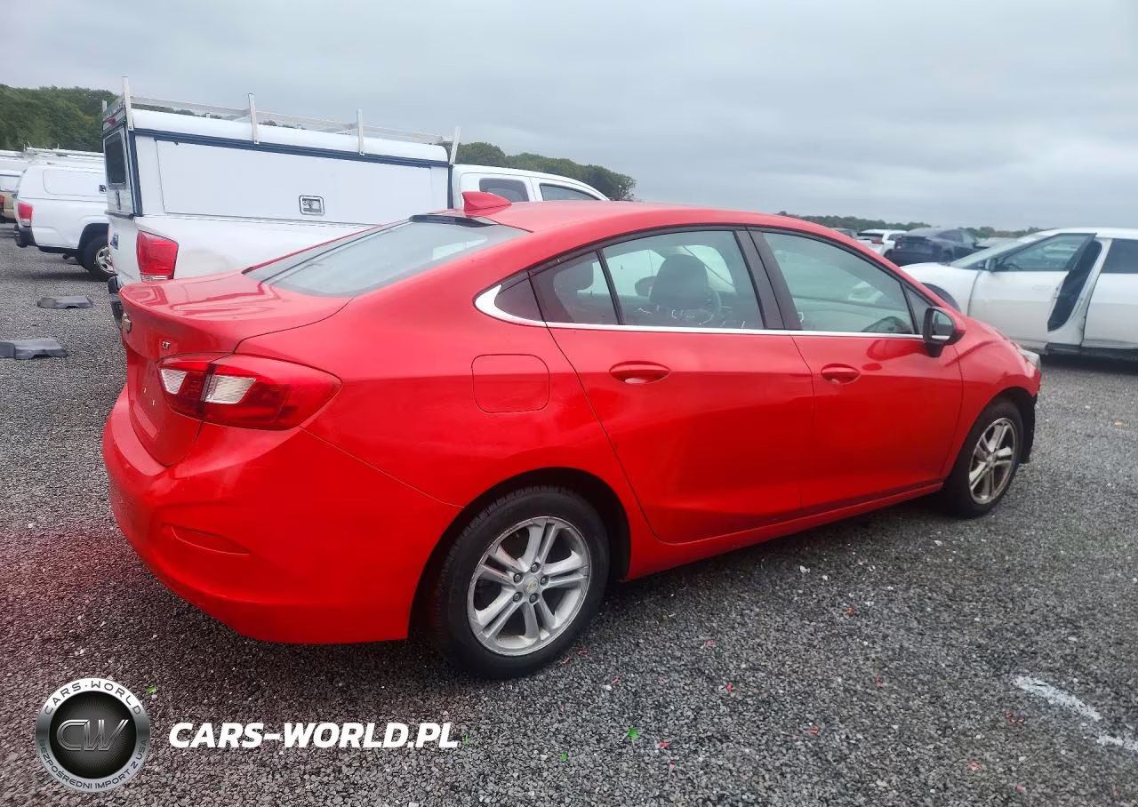2018 Chevrolet Cruze Lt VIN:1G1BE5SM9J7227146 - 3