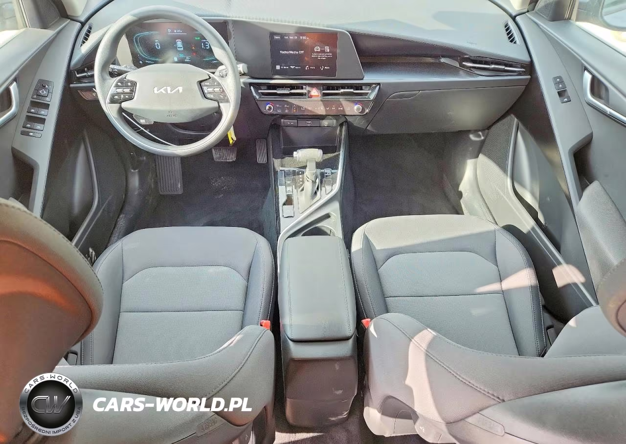 2026 Kia Niro Lx VIN:KNDCP3LE3T5361361 - 8