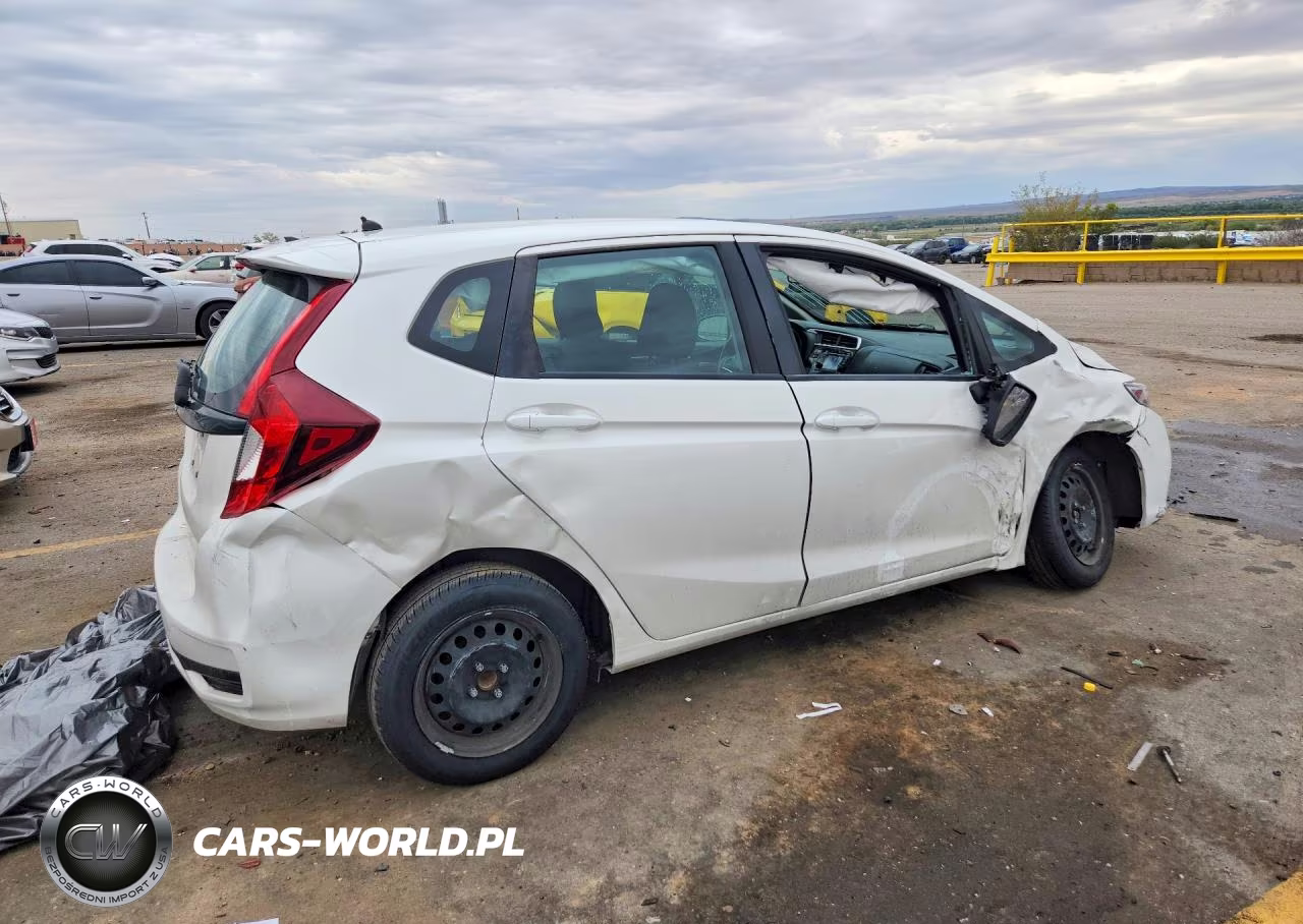 2019 Honda Fit Lx VIN:3HGGK5H43KM706992 - 3