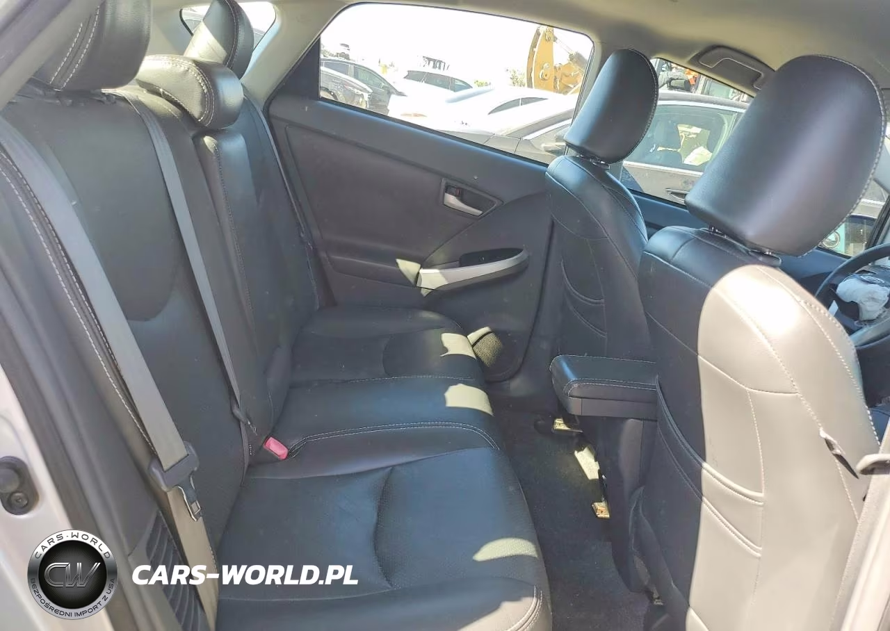 2011 Toyota Prius Two VIN:JTDKN3DUXB5314639 - 10