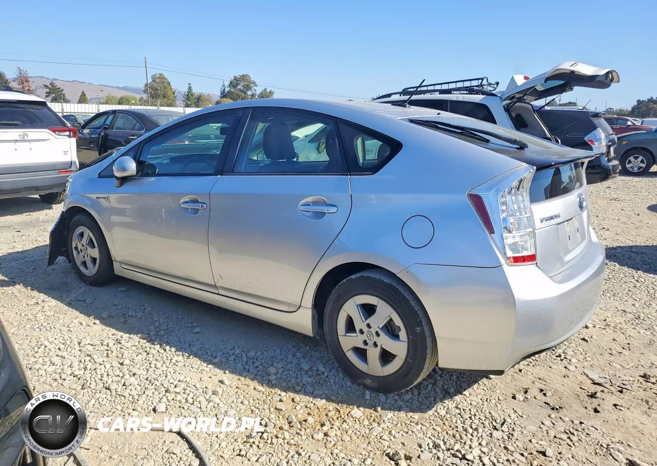 2011 Toyota Prius Two VIN:JTDKN3DUXB5314639 - 2