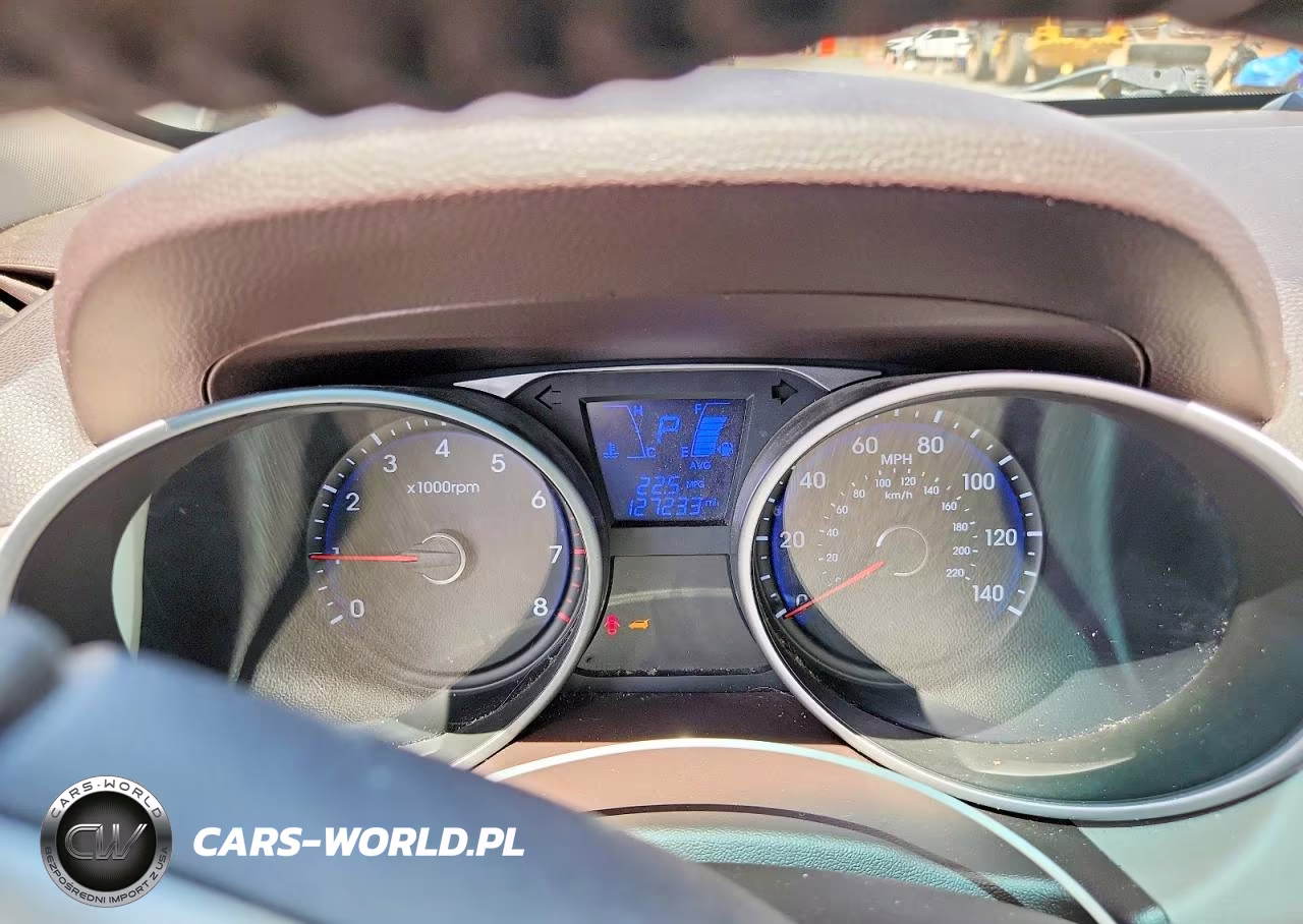 2012 Hyundai Tucson Limited VIN:KM8JU3AC5CU441974 - 9