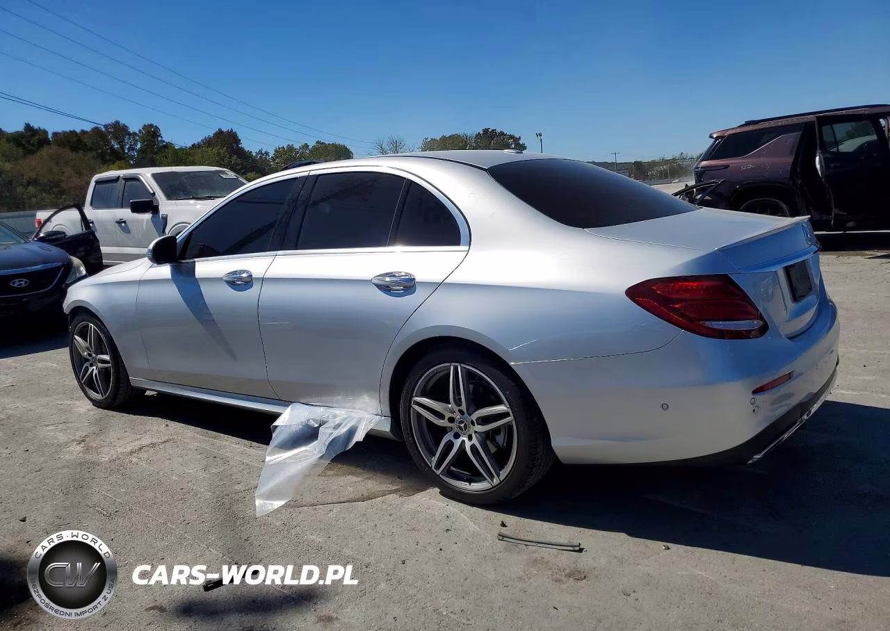 2018 Mercedes-Benz E 300 VIN:WDDZF4JB6JA329073 - 2