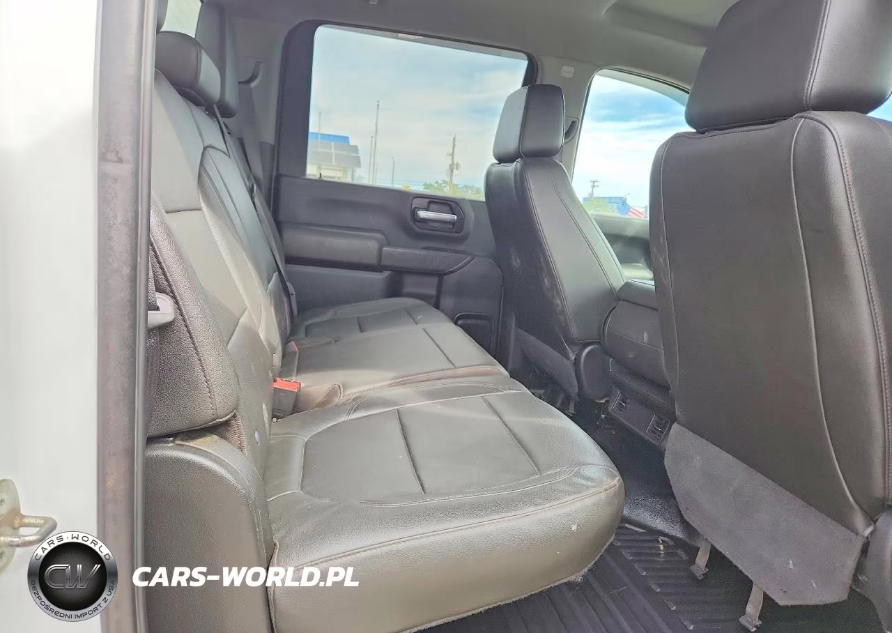2021 Chevrolet Silverado C2500 Heavy Duty VIN:1GC1WLE79MF247160 - 10