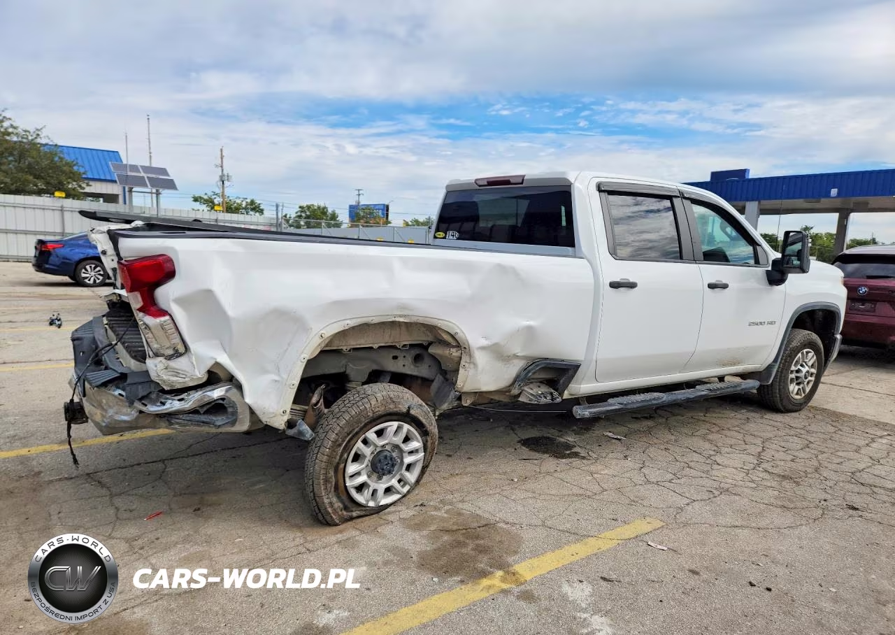2021 Chevrolet Silverado C2500 Heavy Duty VIN:1GC1WLE79MF247160 - 3