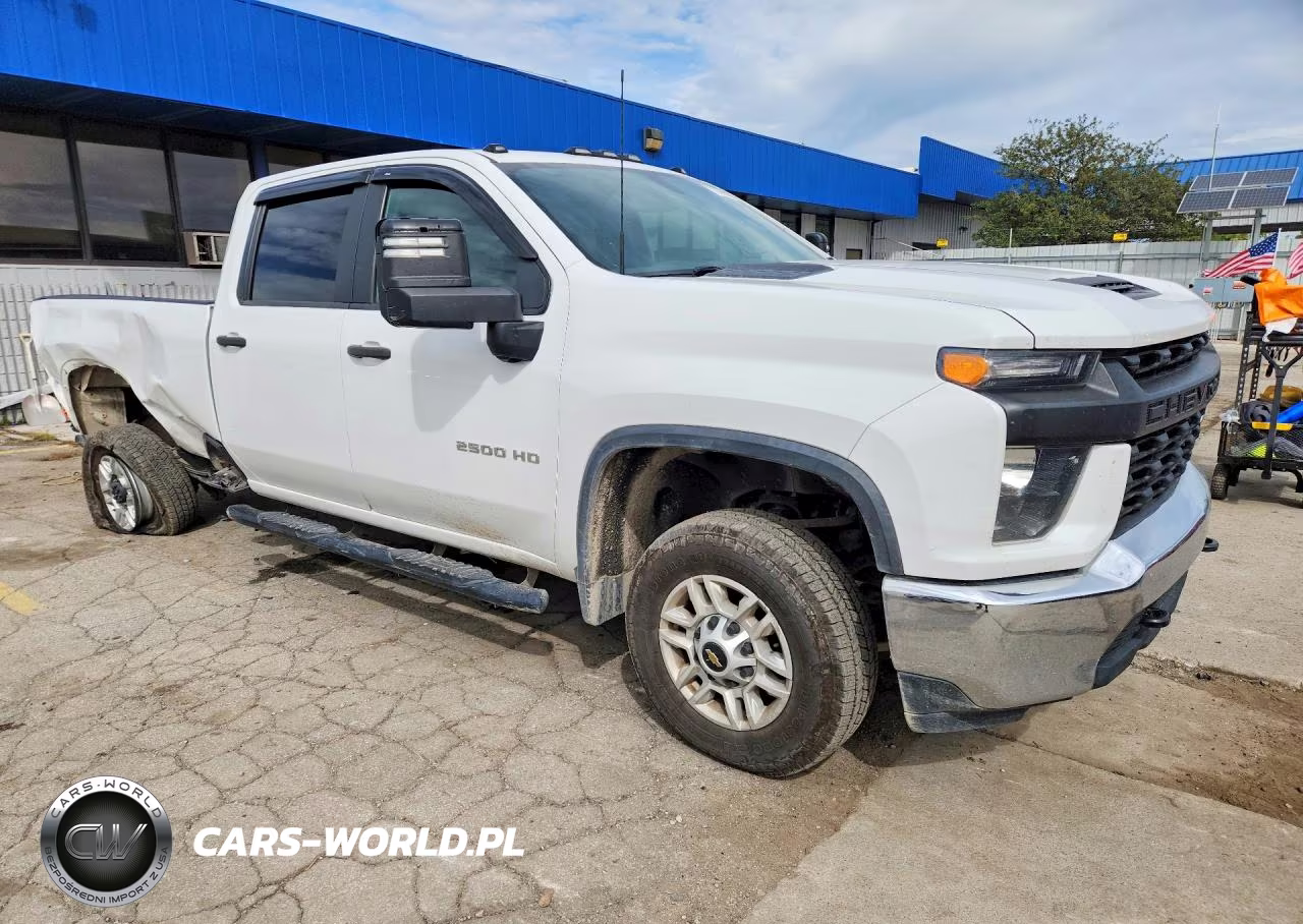 2021 Chevrolet Silverado C2500 Heavy Duty VIN:1GC1WLE79MF247160 - 4