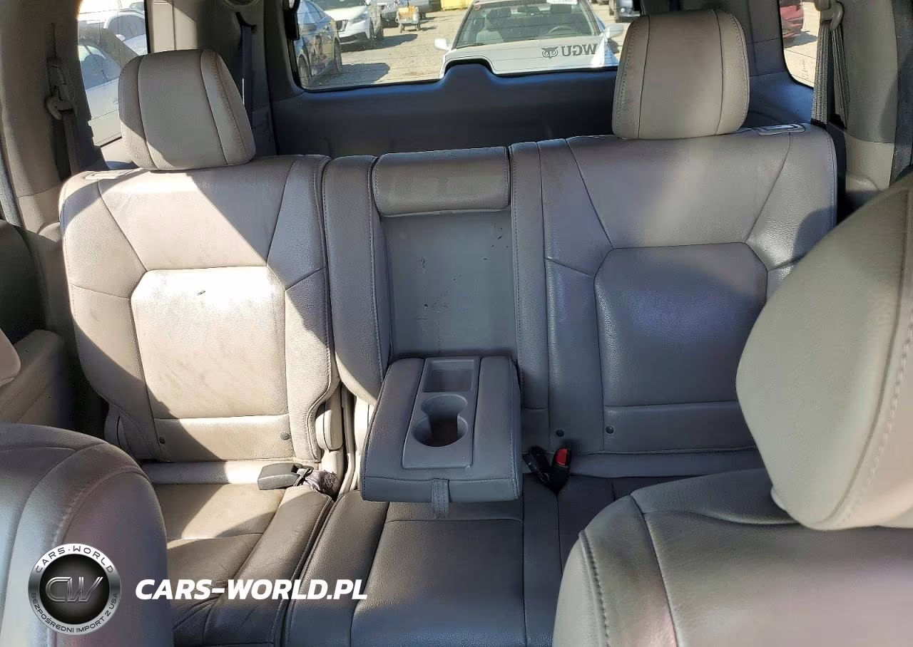 2012 Honda Pilot Touring VIN:5FNYF4H98CB068726 - 10