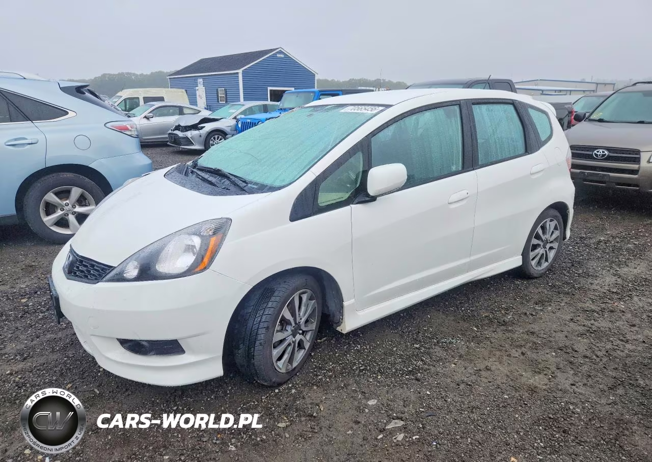 2013 Honda Fit Sport VIN:JHMGE8H57DC017802 - 1