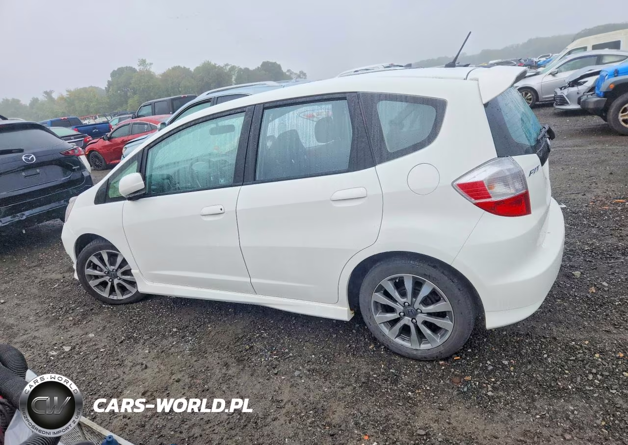 2013 Honda Fit Sport VIN:JHMGE8H57DC017802 - 2