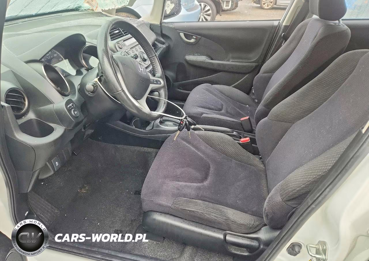 2013 Honda Fit Sport VIN:JHMGE8H57DC017802 - 7