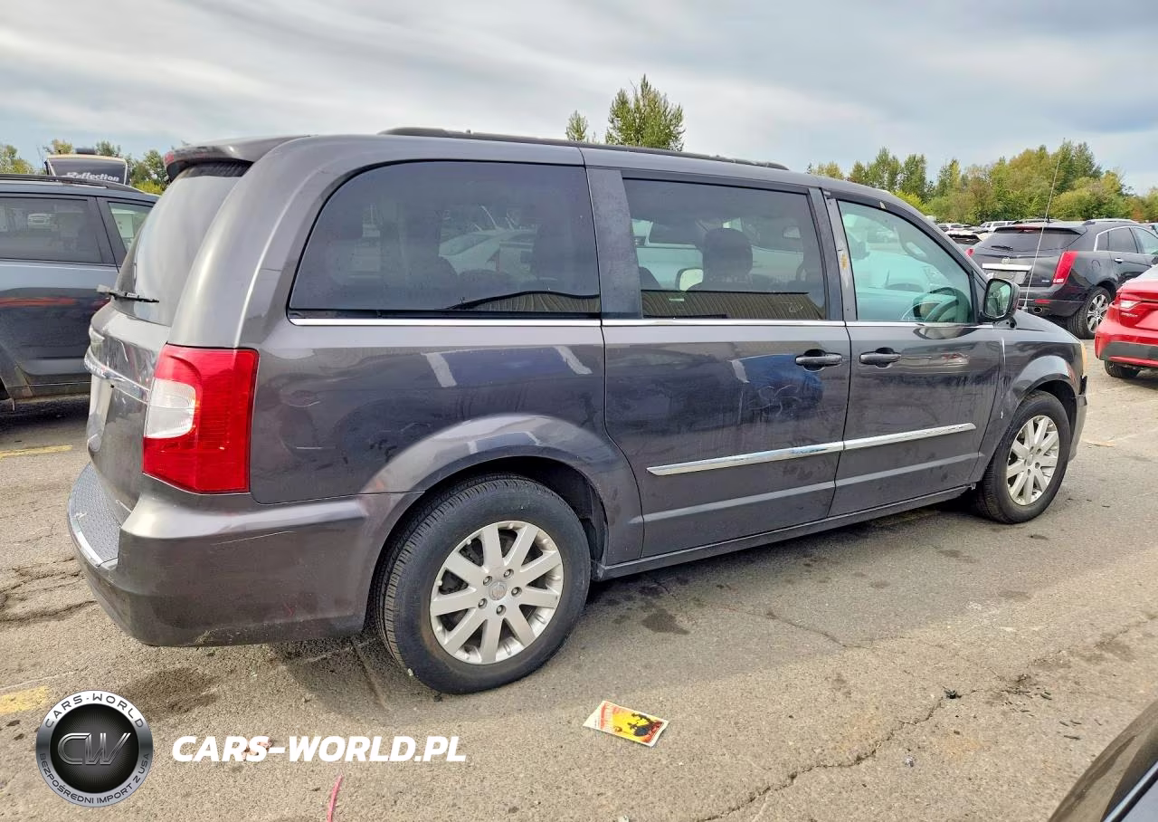 2016 Chrysler Town & Country Touring VIN:2C4RC1BG6GR299380 - 3