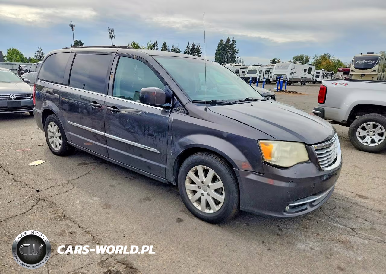 2016 Chrysler Town & Country Touring VIN:2C4RC1BG6GR299380 - 4