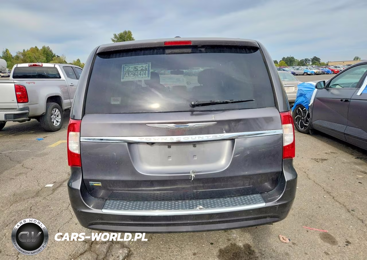 2016 Chrysler Town & Country Touring VIN:2C4RC1BG6GR299380 - 6