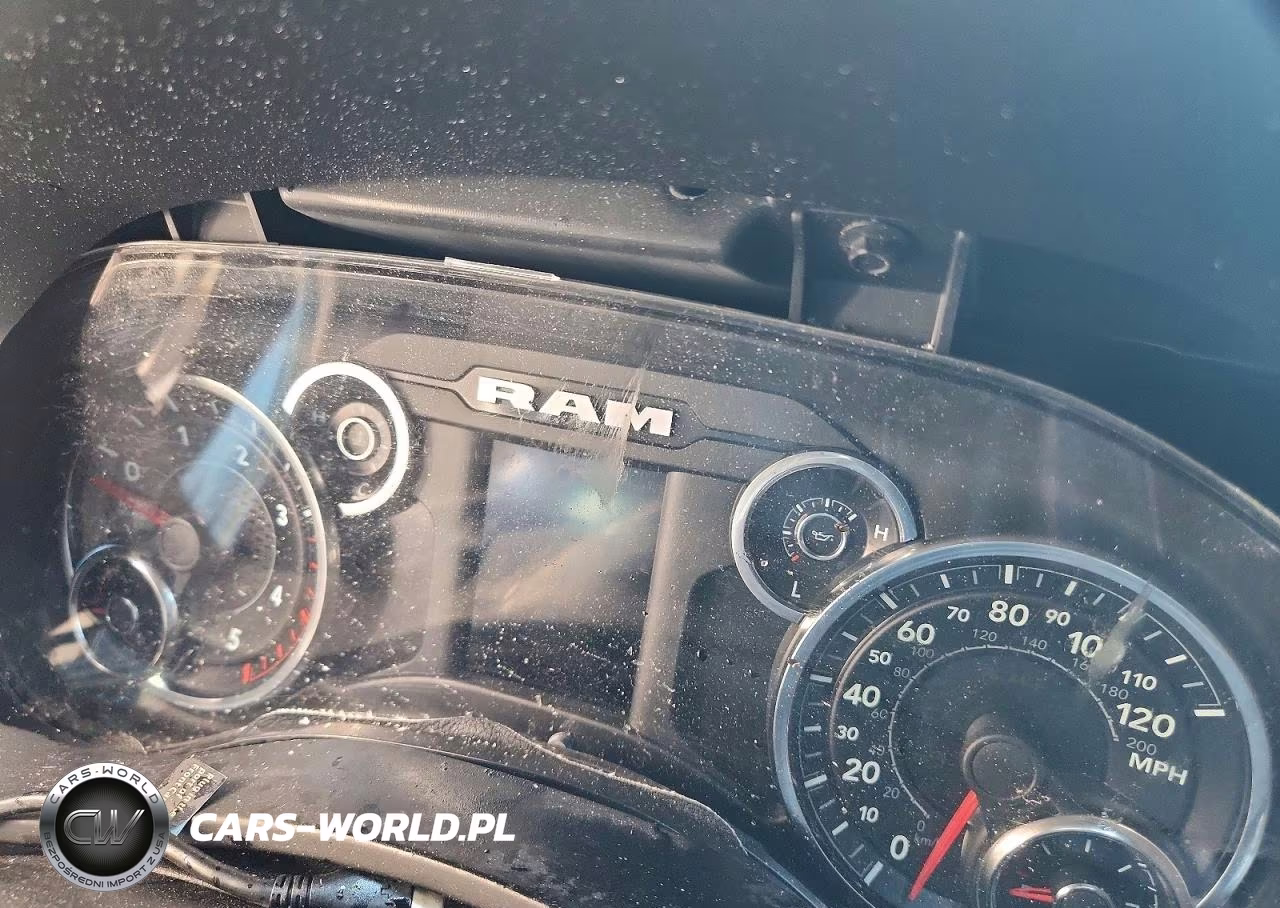 2019 Ram 2500 Big Horn VIN:3C6UR5DL2KG607712 - 9
