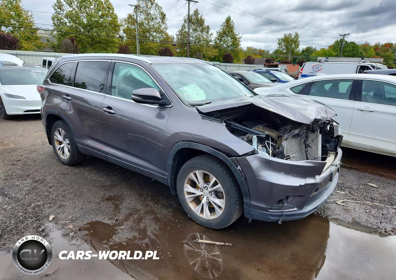 2015 Toyota Highlander Xle VIN:5TDJKRFH5FS144326 - 4