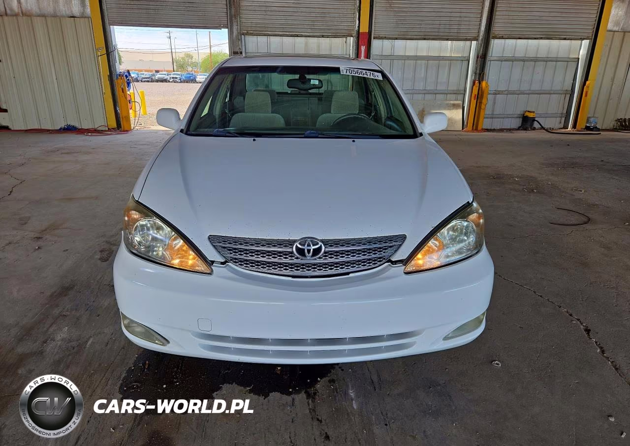2003 Toyota Camry Xle VIN:4T1BE30K83U247899 - 5