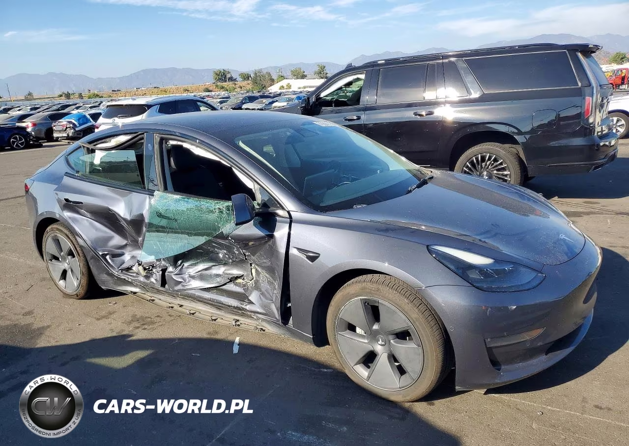 2022 Tesla Model 3 VIN:5YJ3E1EB4NF267147 - 4