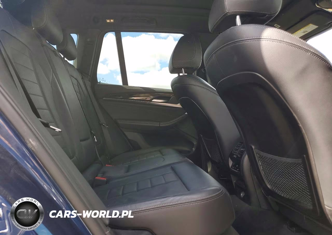 2018 BMW X3 xDrive30I VIN:5UXTR9C54JLC68792 - 11