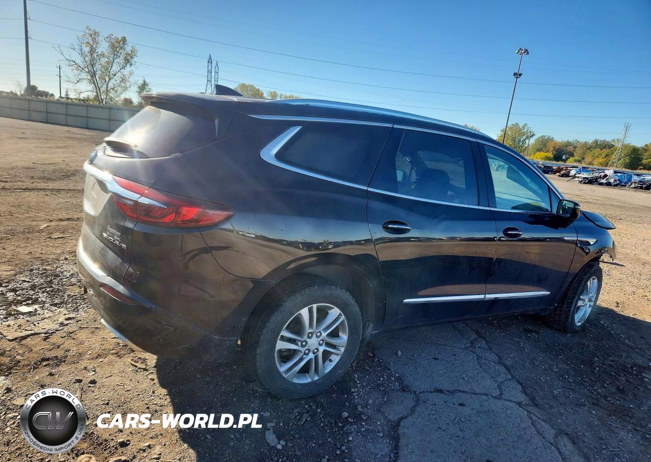 2018 Buick Enclave Essence VIN:5GAERBKW7JJ156459 - 3