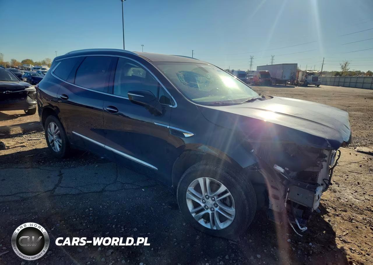 2018 Buick Enclave Essence VIN:5GAERBKW7JJ156459 - 4